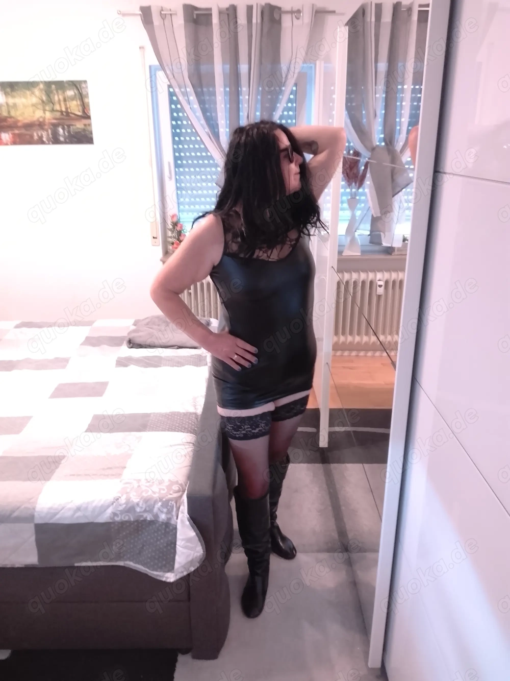 Ich bin Luna eine geile, reife Frau aus der Nähe von Böblingen. Kommst mich besuchen?