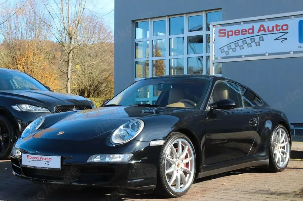 Porsche 997 Carrera 4S/Bi-XENON/BOSE/SPORT-CHRONO/19ZOLL