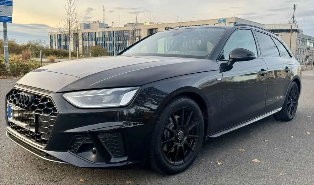 Audi A4 Avant 35 TDI S line