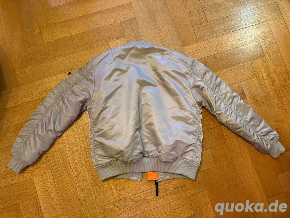 Alpha Industries Bomberjacke ( silber) 