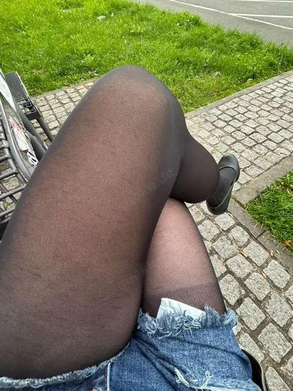 Sissy in nylons 