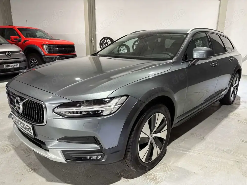 Volvo V90 Cross Country