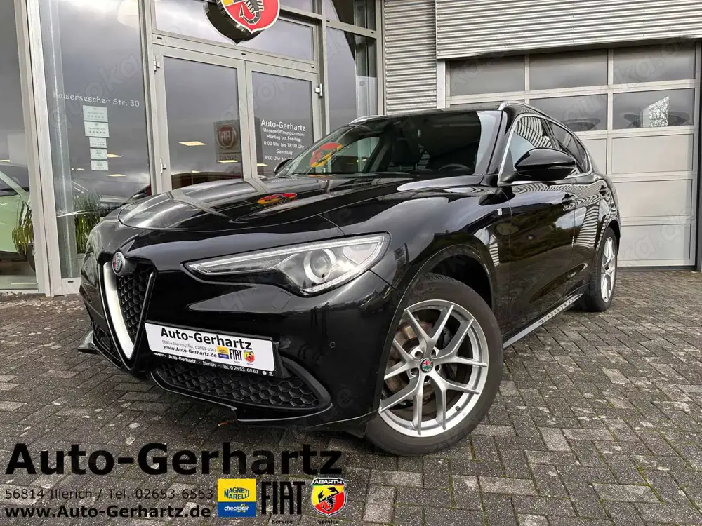 Alfa Romeo Stelvio Lusso Ti Q4 / Standheizung / Glasschiebedach