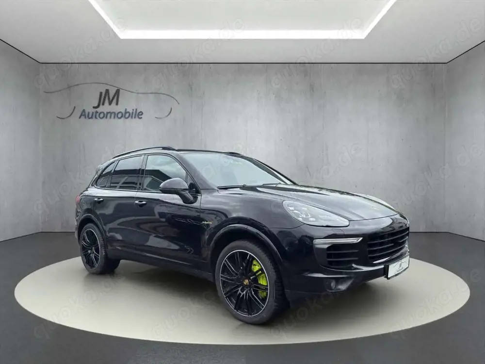 Porsche Cayenne S Chrono Pano AHK Memory PDLS StHz