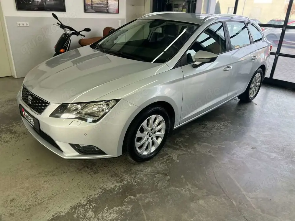 SEAT Leon 1.6 TDI DSG ST Style+ACC+Navi+PDC+SHZ+16"