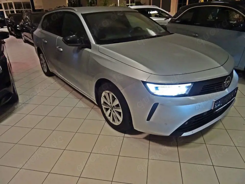 Opel Astra L Sports Tourer Business Elegance AHK