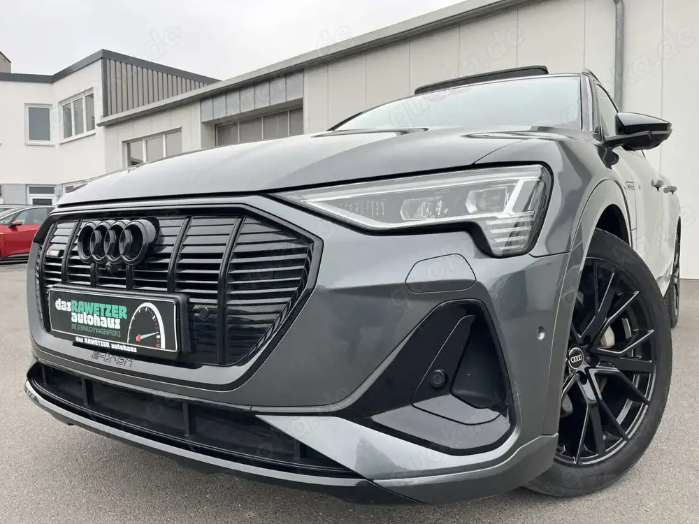 Audi e-tron quattro S line 233€ m. 20% Anzahlung AHK 95kWh P