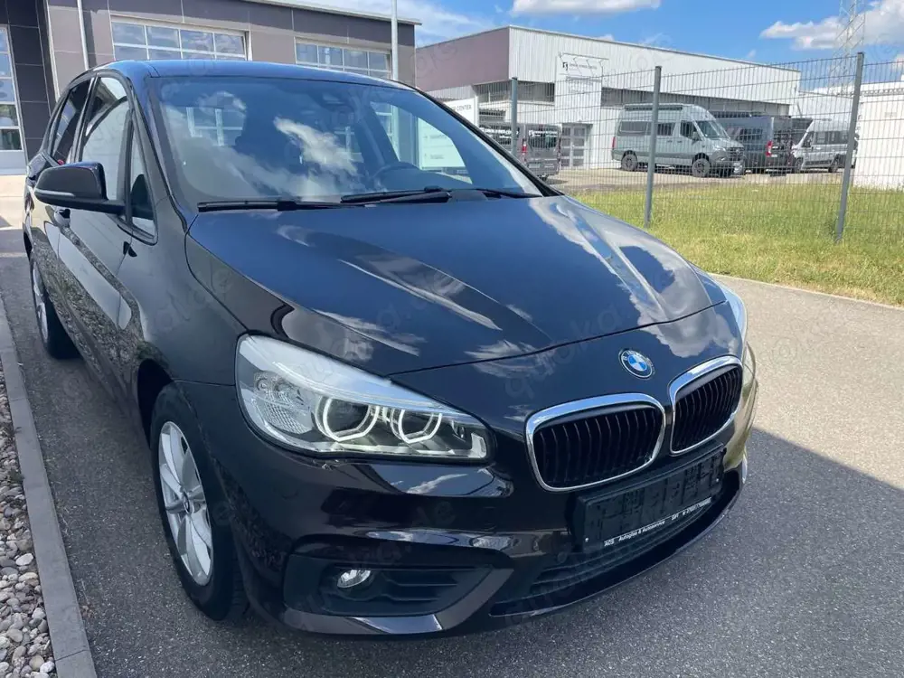 BMW 218