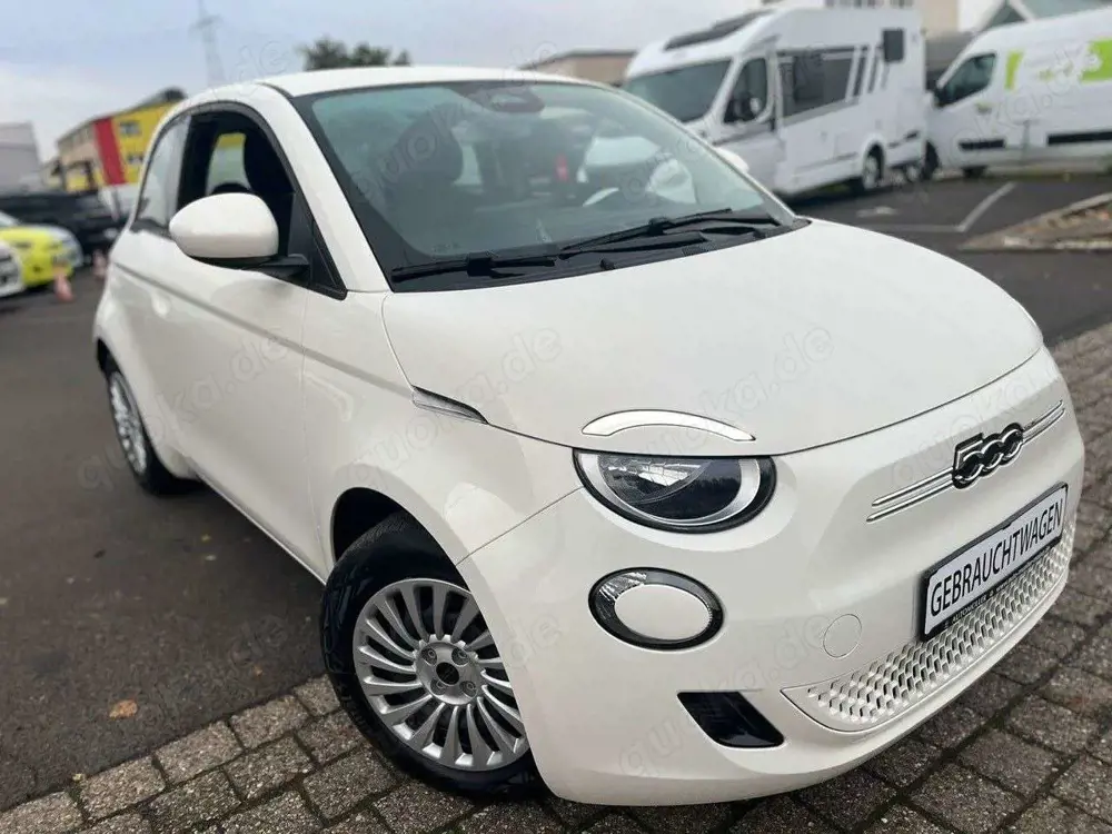 Fiat 500e 42kWh 118PS - Klima, CarPlay u.v.m.