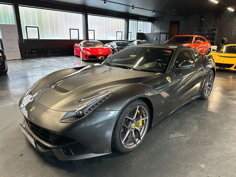 Ferrari F12