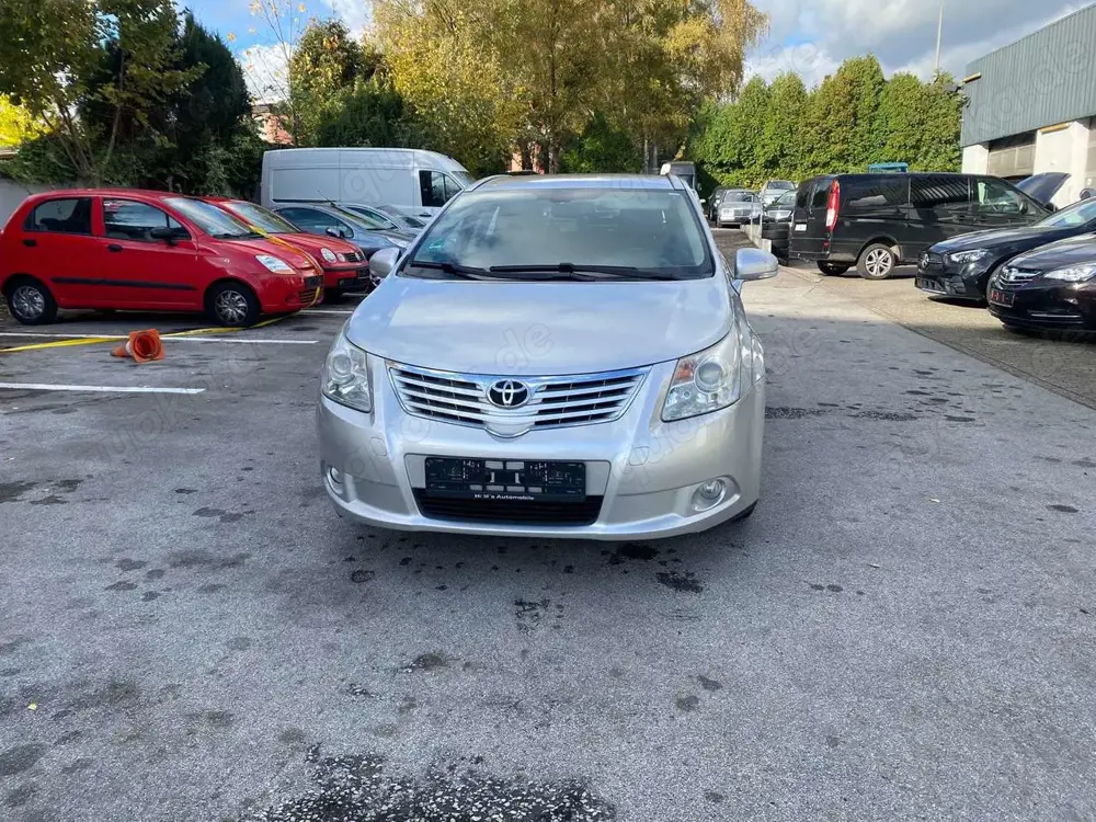 Toyota Avensis Avensis Combi Diesel Combi 2.2 D-4D Sol