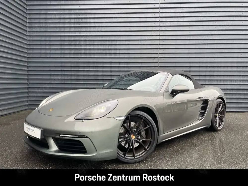 Porsche Boxster 718 Sportabgasanlage BOSE nur 27.400 km