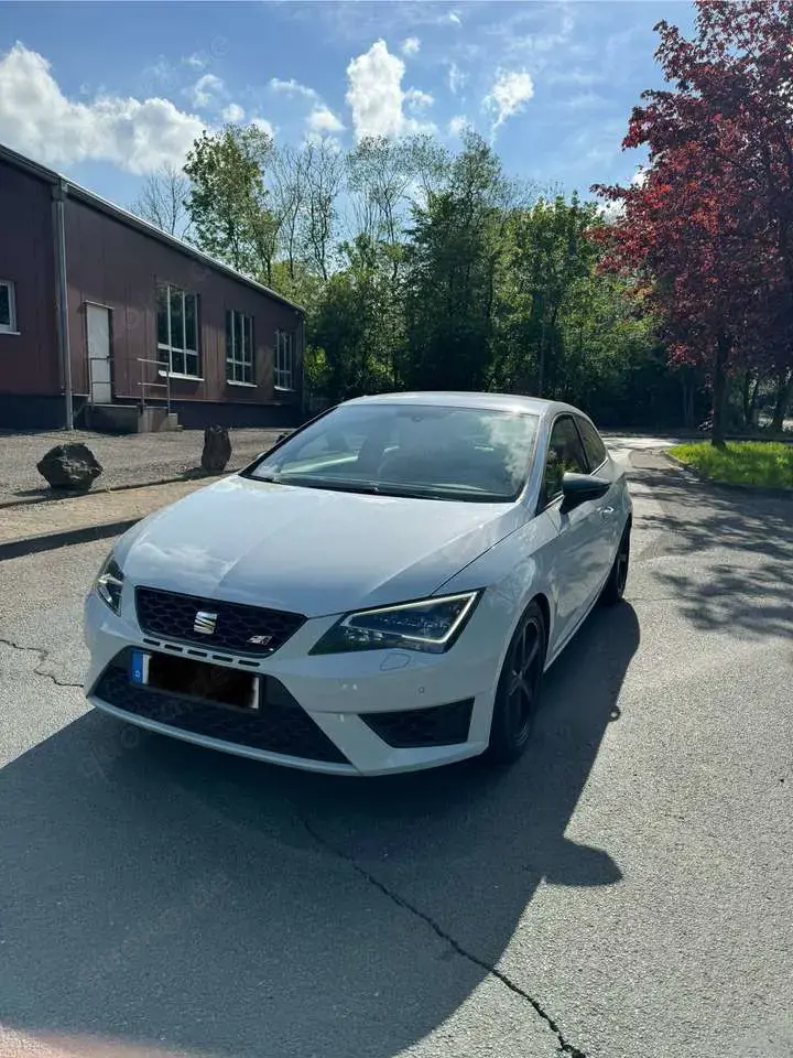 SEAT Leon Cupra 280PS TÜV LED 8-Fach