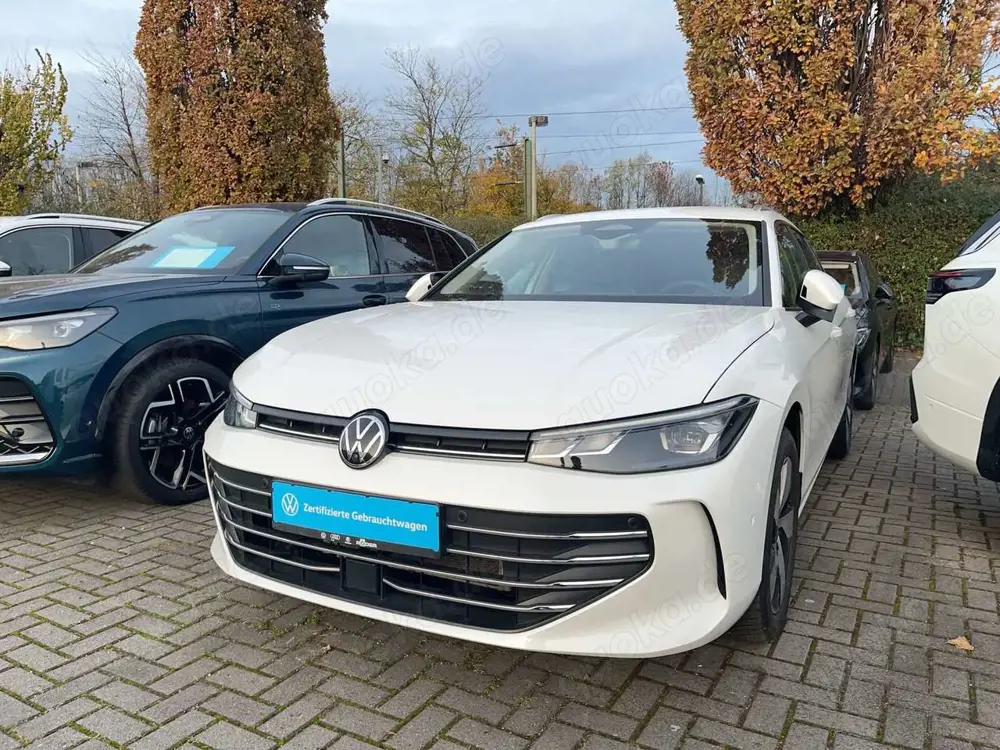 Volkswagen Passat Variant 1.5 eTSI Business IQ 360 AHK LM17