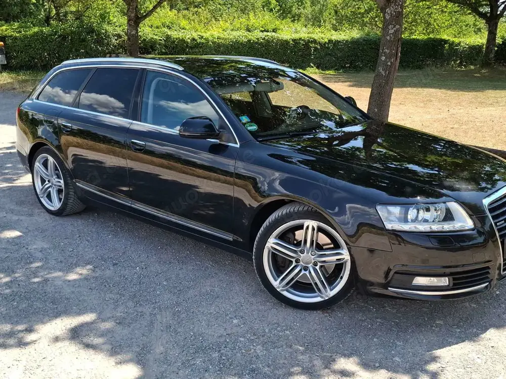 Audi A6 Av. 3,0TDI quattro tiptr.,AHK,Leder,Xenon,Bose,PDC