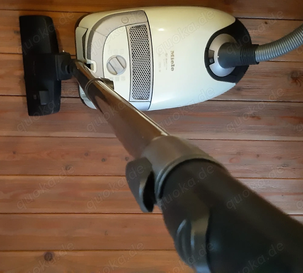 Staubsauger: Miele S 5211 EcoLine green   1300 Watt max. 