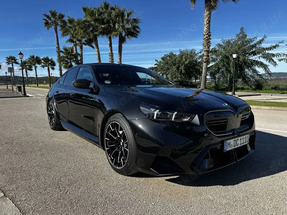 BMW M5 Full Specs/Carbon Package/Wie Neu