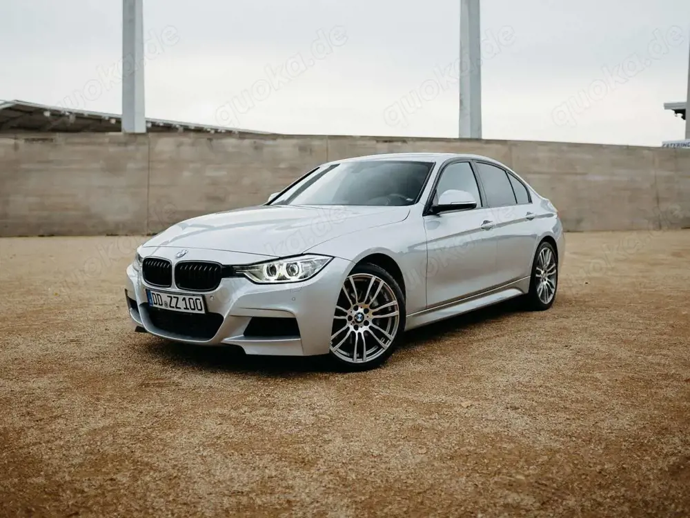 BMW 335 335i xDrive | BMW Scheckheft | M-Packet