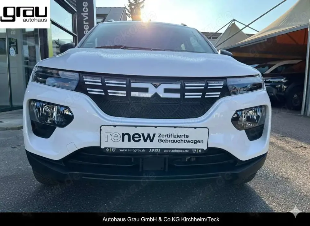 Dacia Spring Essential