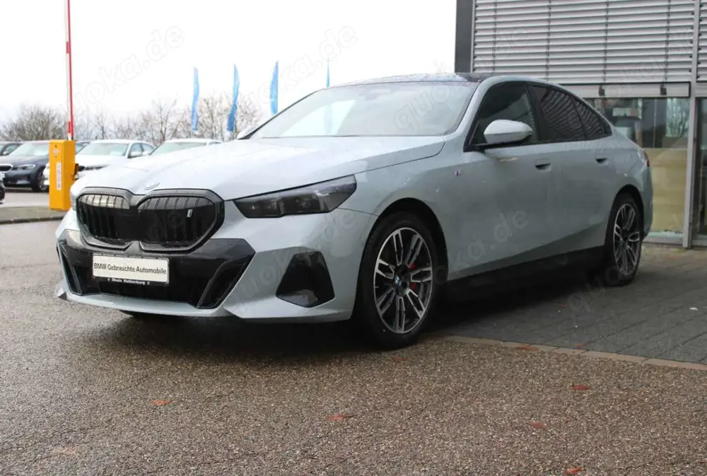 BMW i5 eDrive40 M Sport pro Komfort Pano AHK ACC