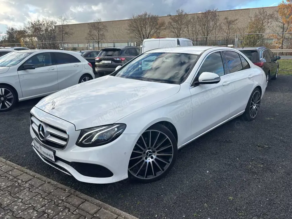 Mercedes-Benz E 200 Lim Avantgarde LED Kamera Navi Sitzheizung