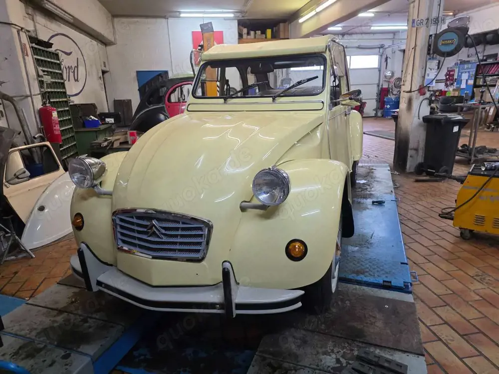 Citroen 2CV 6 Club verzinktes Chassis 1Jahr Gewährleistung