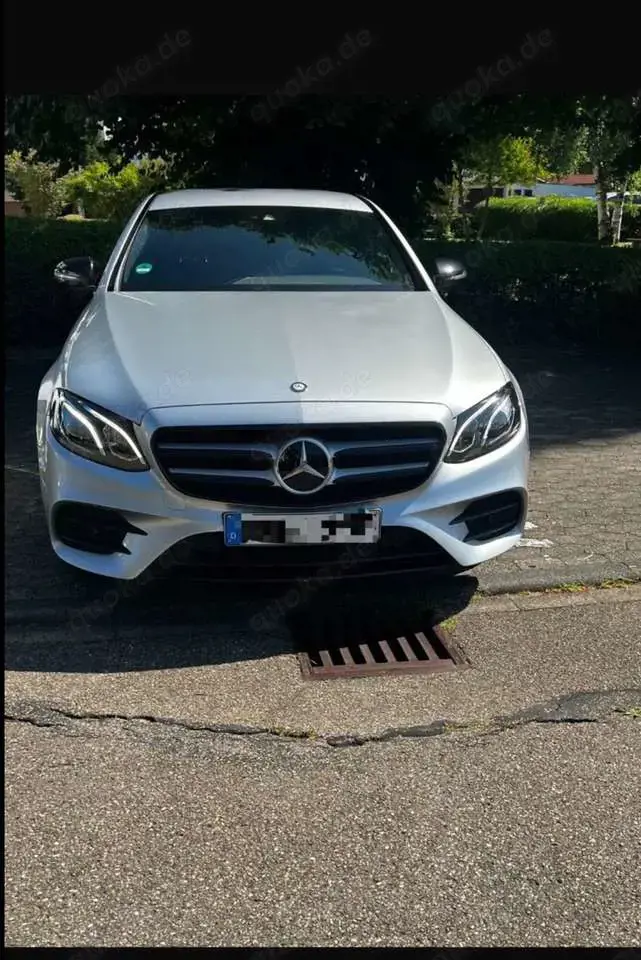 Mercedes-Benz E 350 E 350 d (213.033)