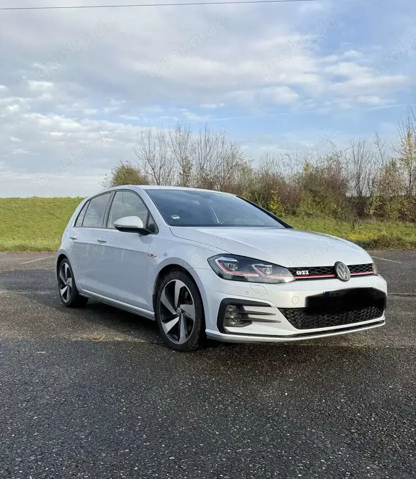 Volkswagen Golf GTI (BlueMotion Technology) DSG