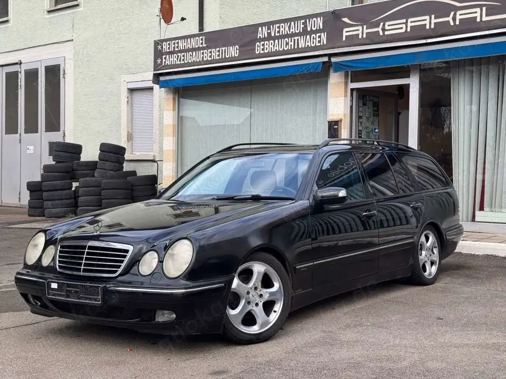 Mercedes-Benz E 240 T AVANTGARDE*AUTOMATIK*LEDER*XENON*TÜV*AHK