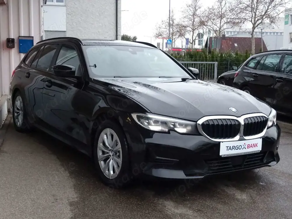 BMW 330 d Touring Aut Advantage Navi LC Pro Leder LED