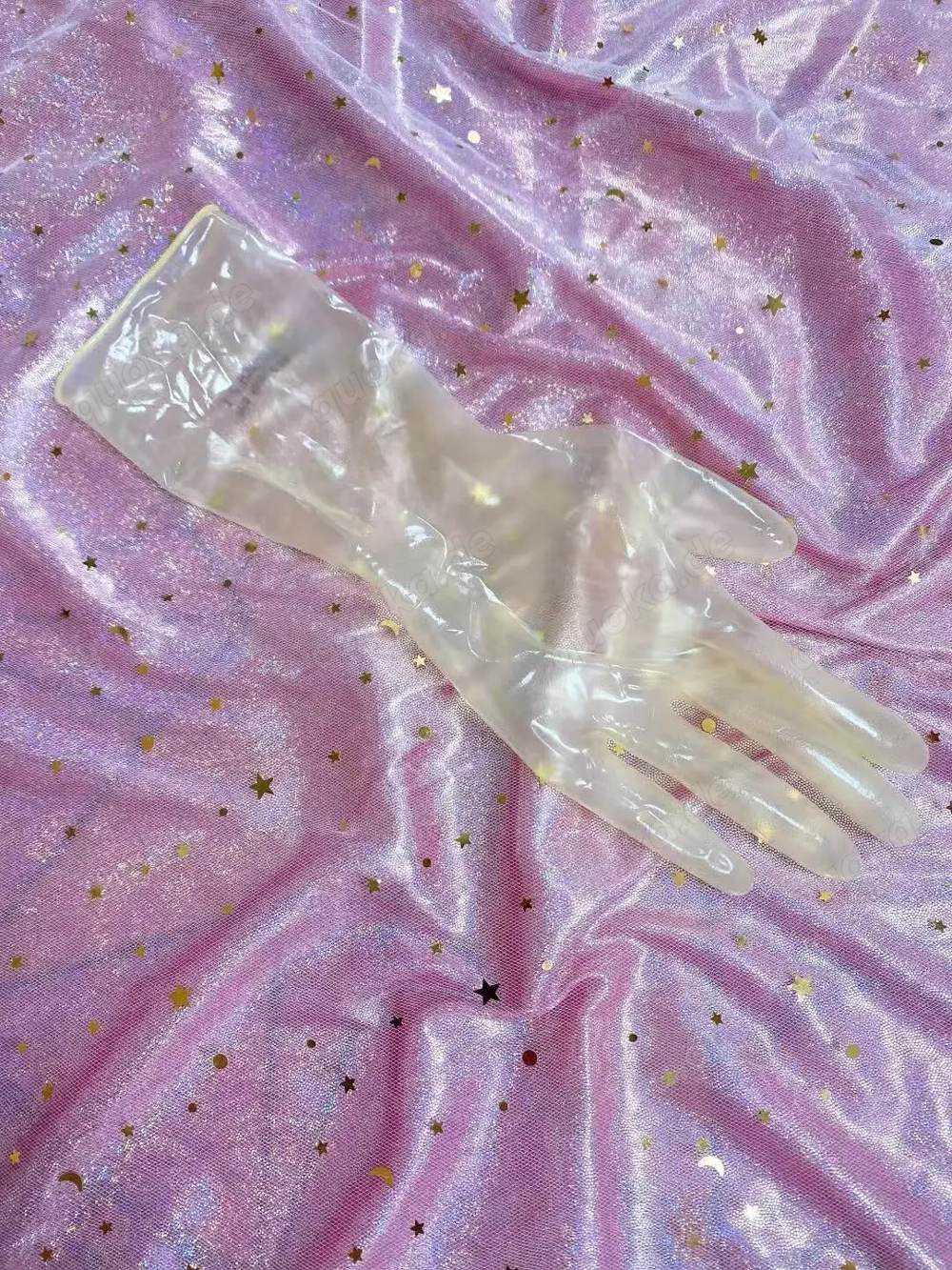 Suche nette Sie,die auf Gummi oder latexhandschuhe steht 