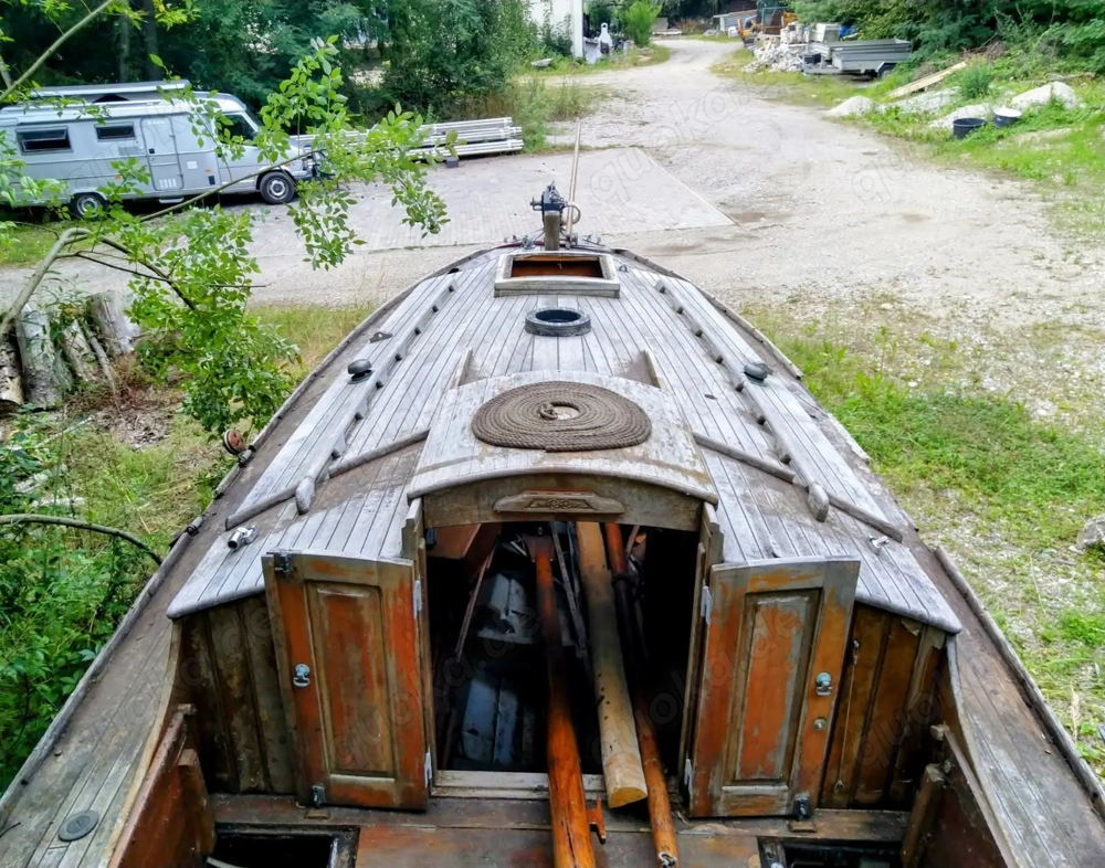 Altes Segelholzboot inklusive Anhänger abzugeben
