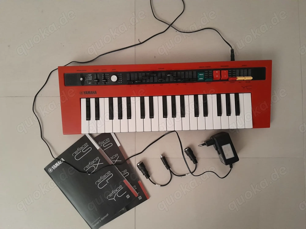 Synthesizer Yamaha Reface YC mit Zubehör
