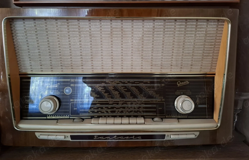 Abgabe einer Radio- Hifi-Sammlung aus Nachlass gegen Gebot