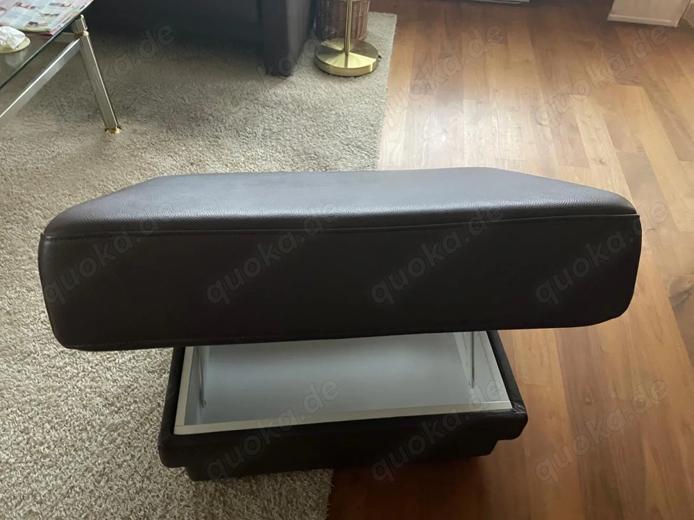 Hocker aus hochwertigen Leder 