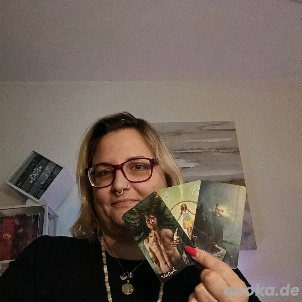 ich biete Tarot Legungen