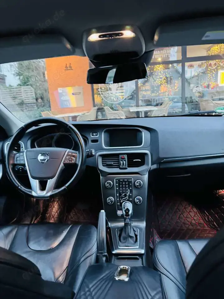 Volvo V40 Momentum