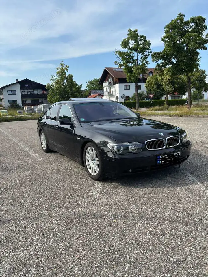 BMW 745 745i