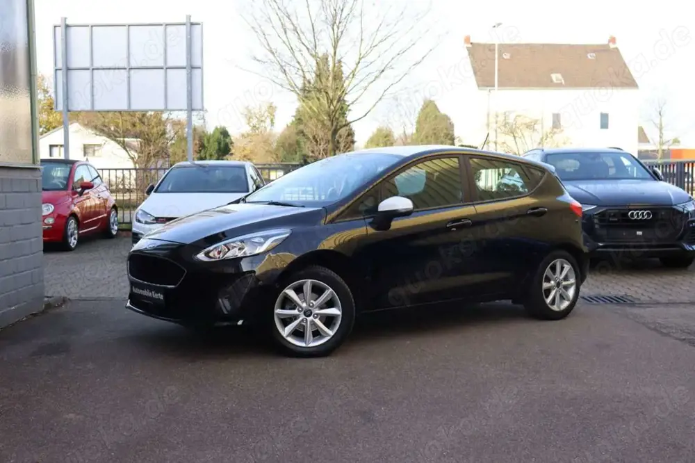 Ford Fiesta Trend PDC CarPlay Assist Klima Media ZV