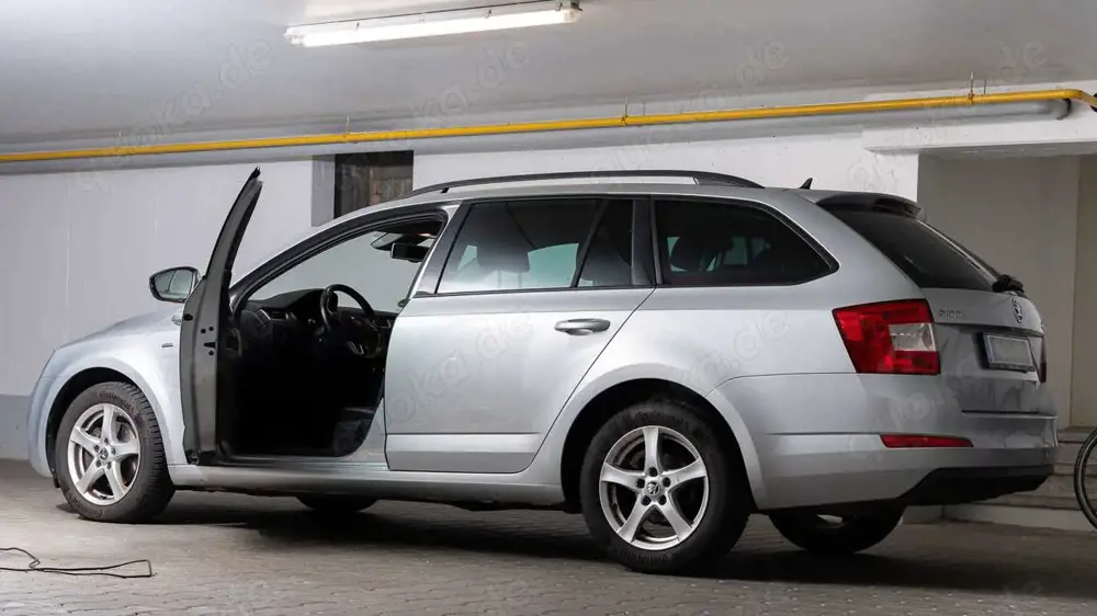 Skoda Octavia Octavia Combi 2.0 TDI (Green tec) DSG Ambition