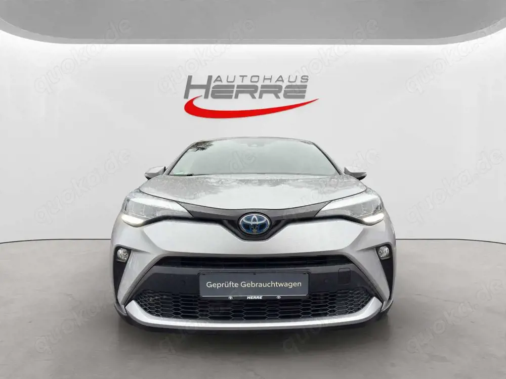 Toyota C-HR Hybrid Team D