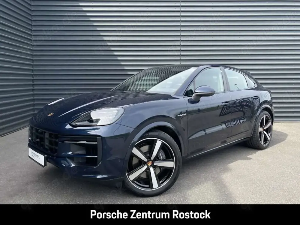 Porsche Cayenne E-Hybrid Coupe Panorama Surround-View
