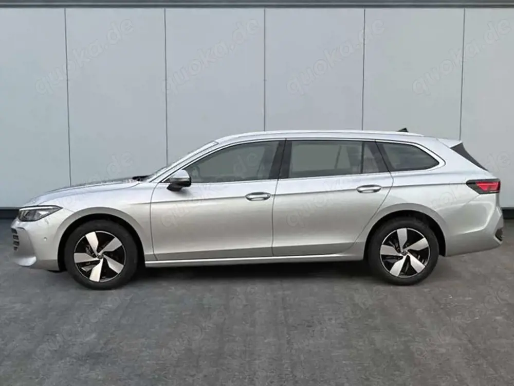 Volkswagen Passat Variant Business DSG+AHK+MASSAGE+NAVI+...