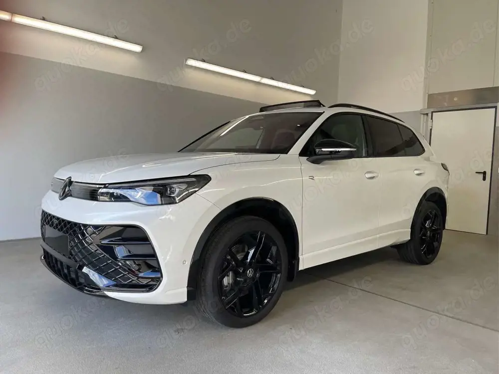 Volkswagen Tiguan R-Line 2.0 TDI 4M Black+AHK+Stdhz+360°+Leder+IQ...