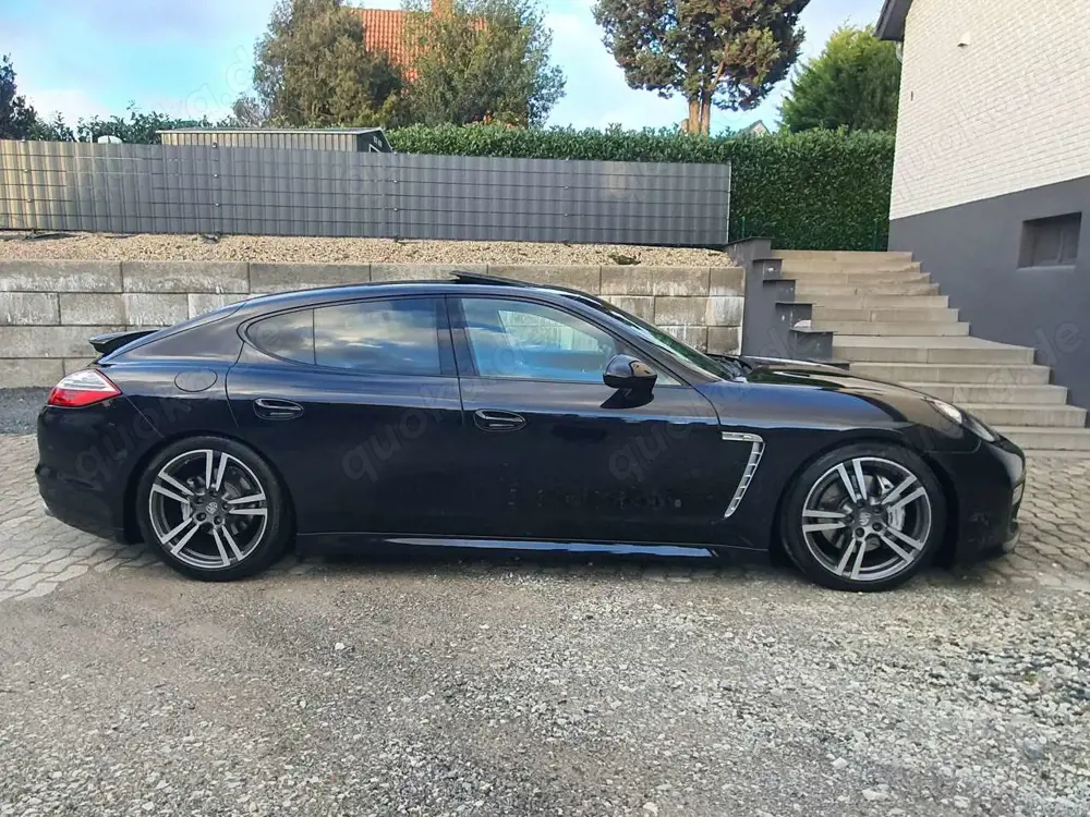 Porsche Panamera 4S PDK GTS Sportpaket Carbon, Klappenauspuff