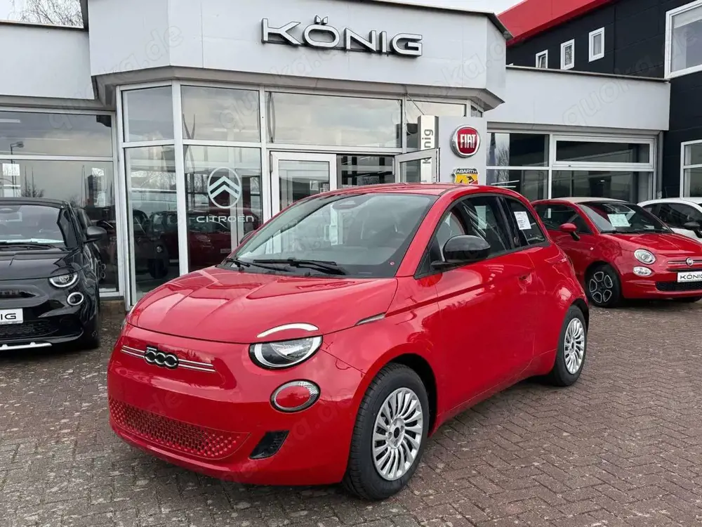Fiat 500 Elektro RED MY25 Komfortpaket Automatik