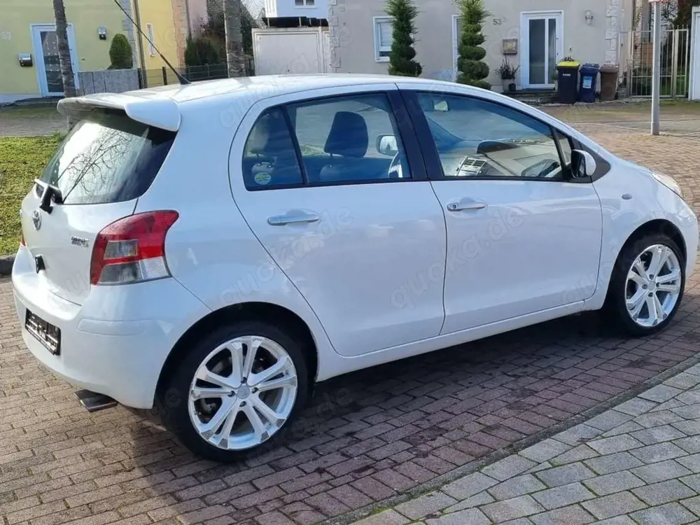Toyota Yaris Toyota Yaris 1.33 VVT-i aus 1.Hand mit 29.978 KM