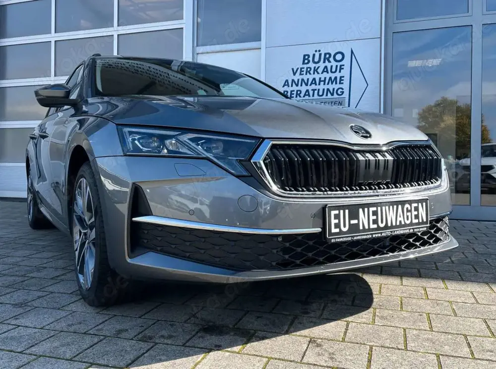 Skoda Octavia Combi 2.0 TDI DSG Selection AHK 5 JGAR
