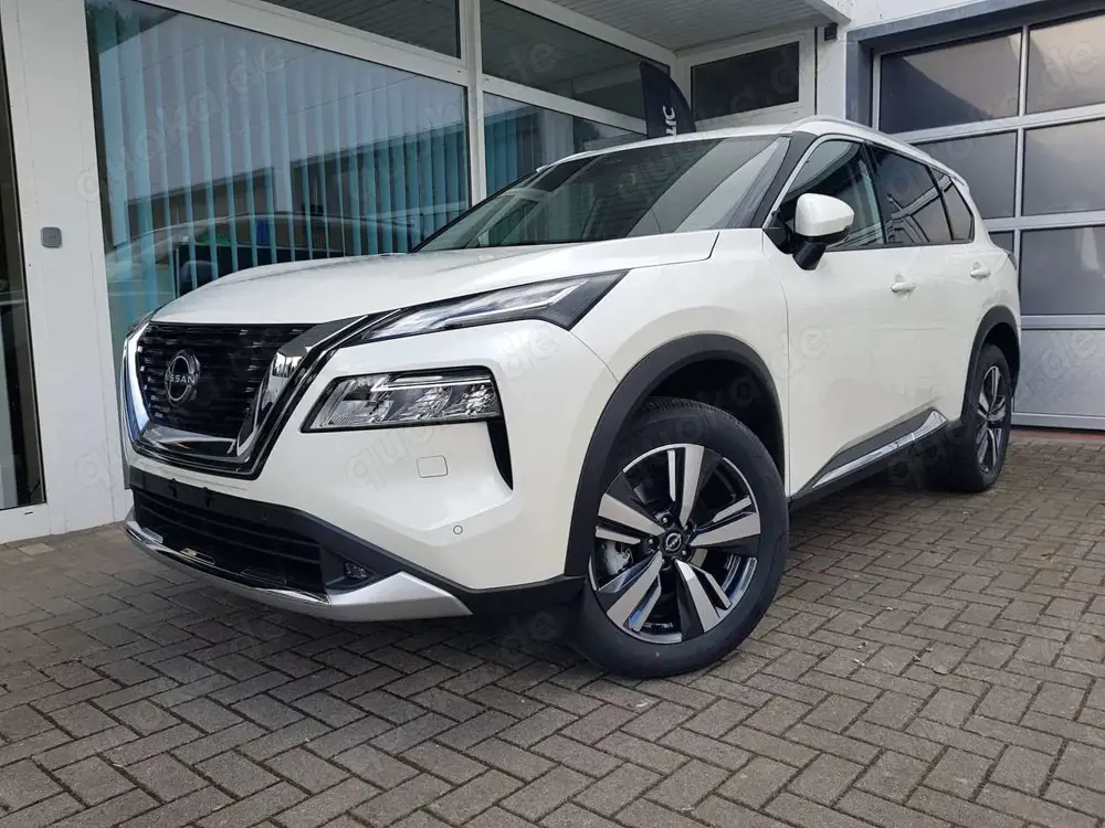 Nissan X-Trail 1.5 VC-T Xtronic Tekna 7-S Premium-Leder ..vor Ort