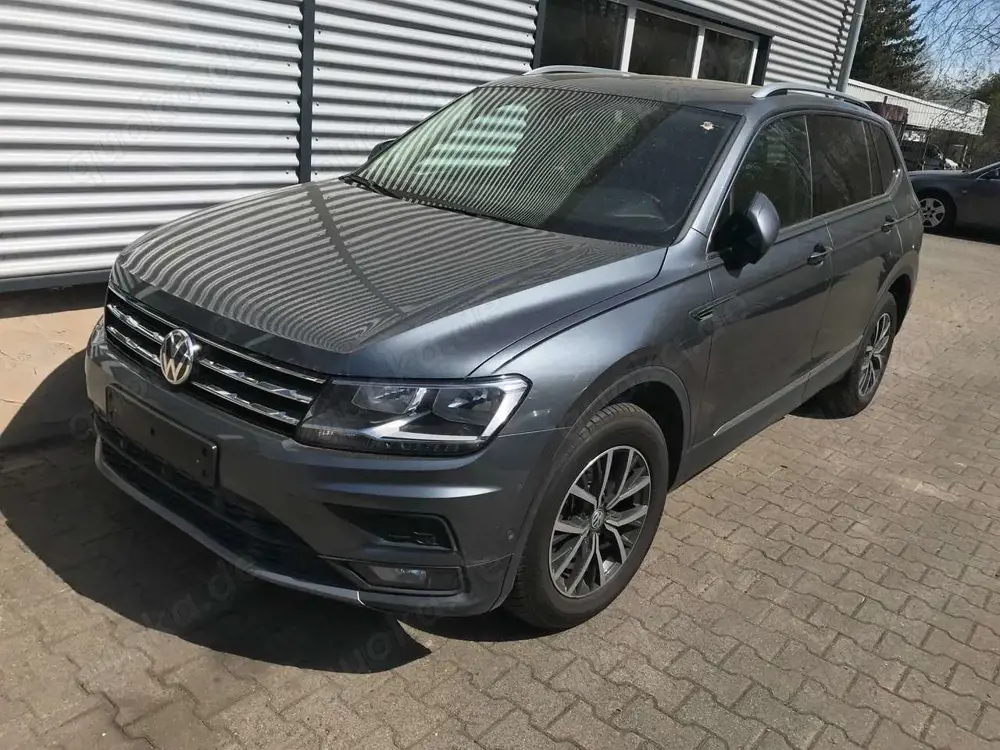 Volkswagen Tiguan Allspace 2.0 TDI Allspace AT 7-Sitzer VOLL 1.Hd Pano Leder